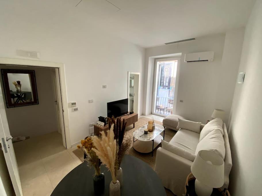 Luxury Suite In Bari City Center Exterior photo